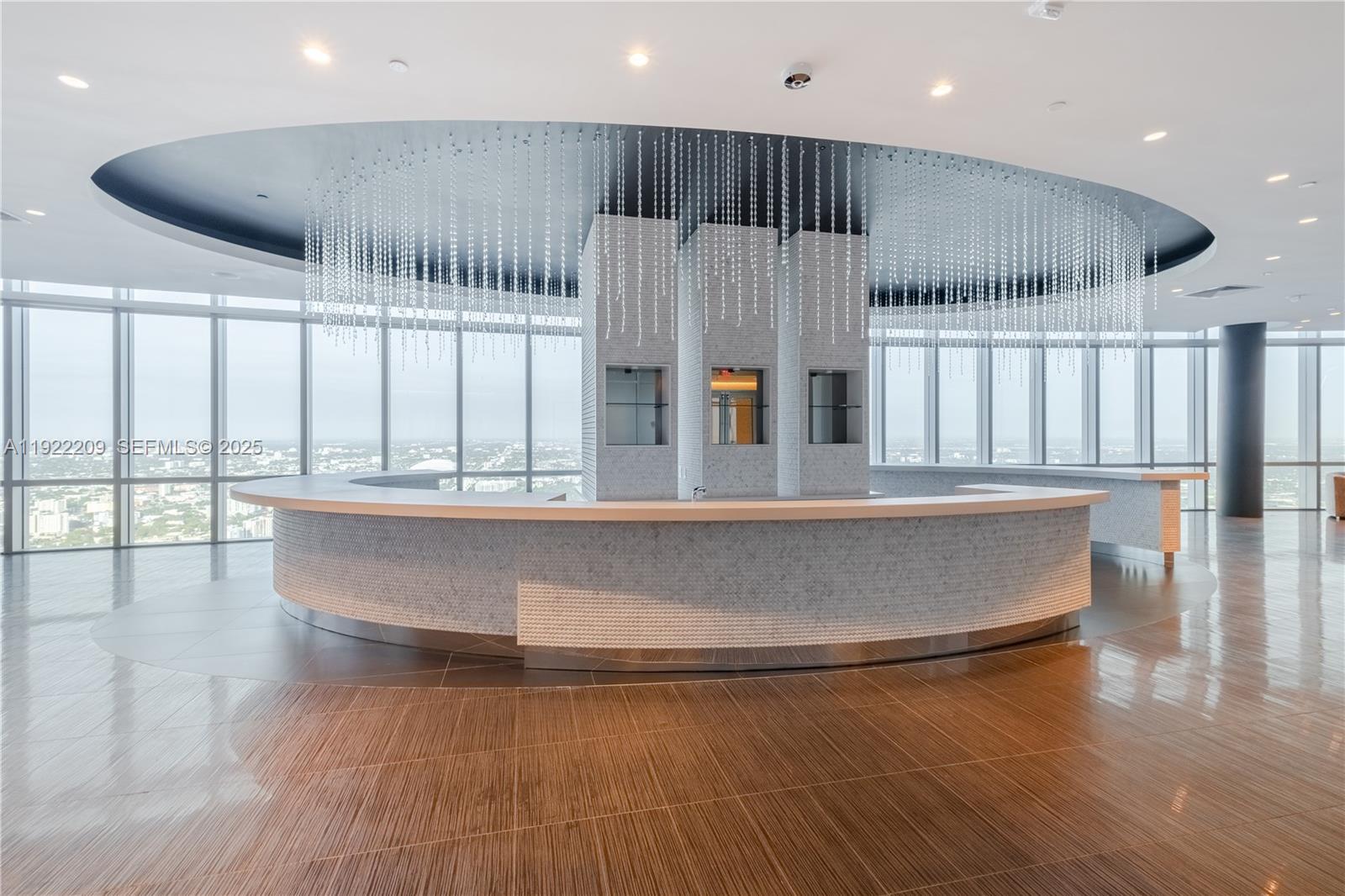 PARAMOUNT MIAMI WORLDCENTE - Residential