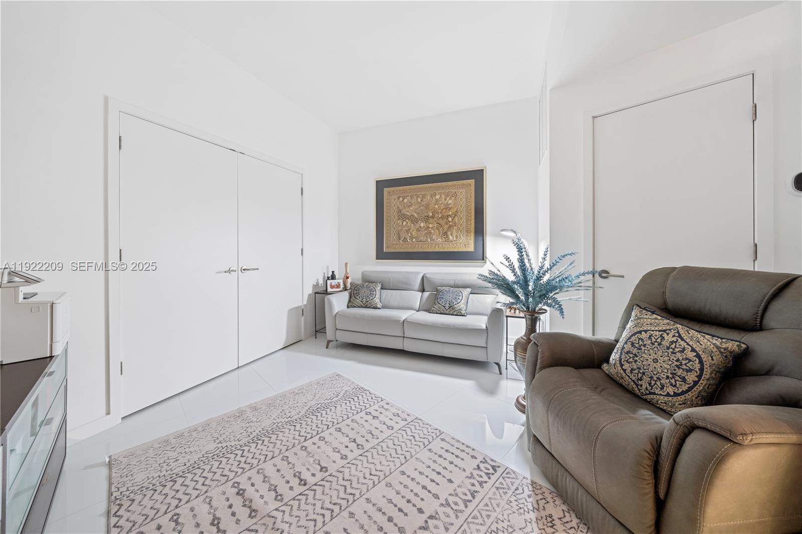 PARAMOUNT MIAMI WORLDCENTE - Residential