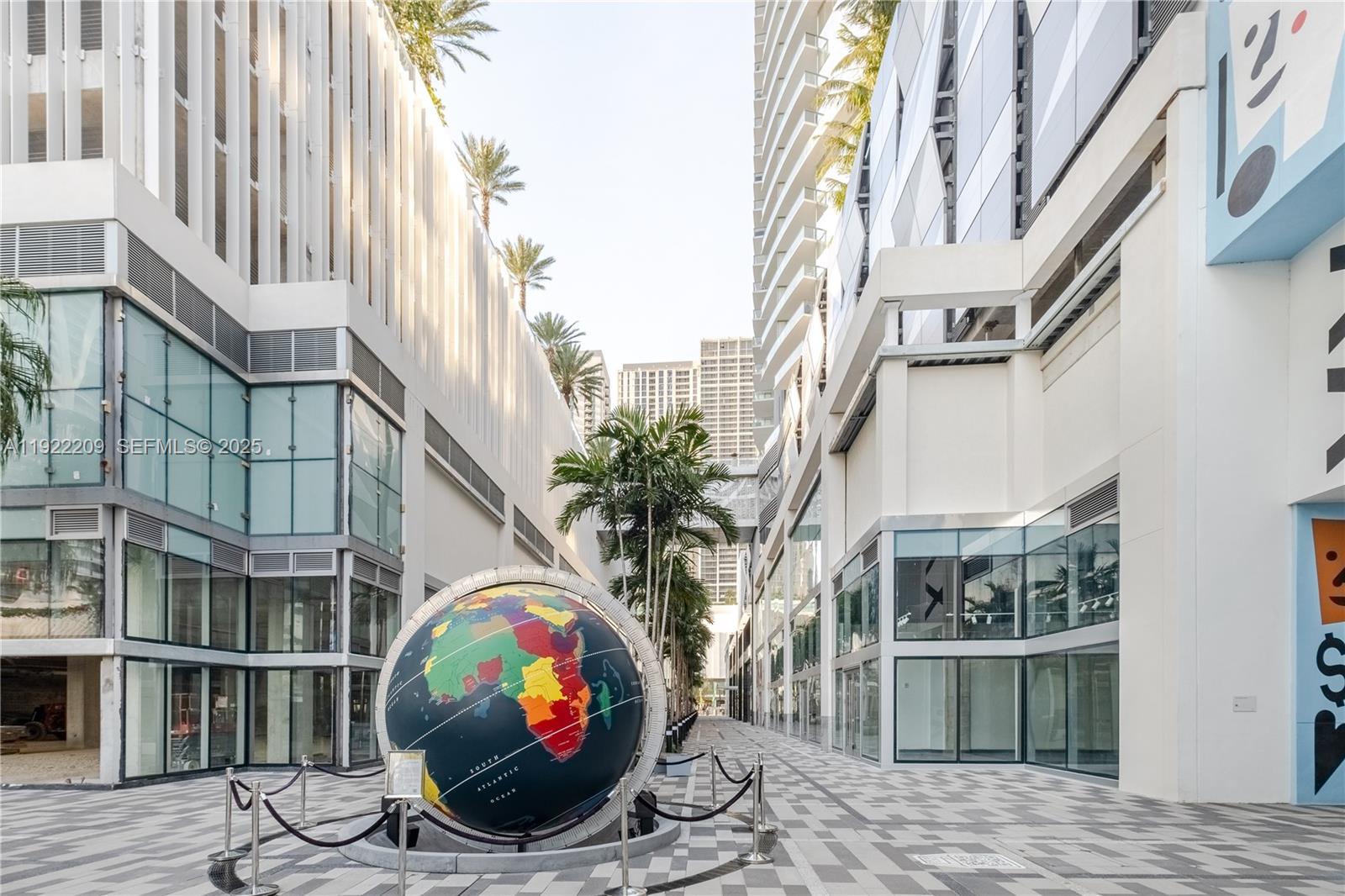 PARAMOUNT MIAMI WORLDCENTE - Residential