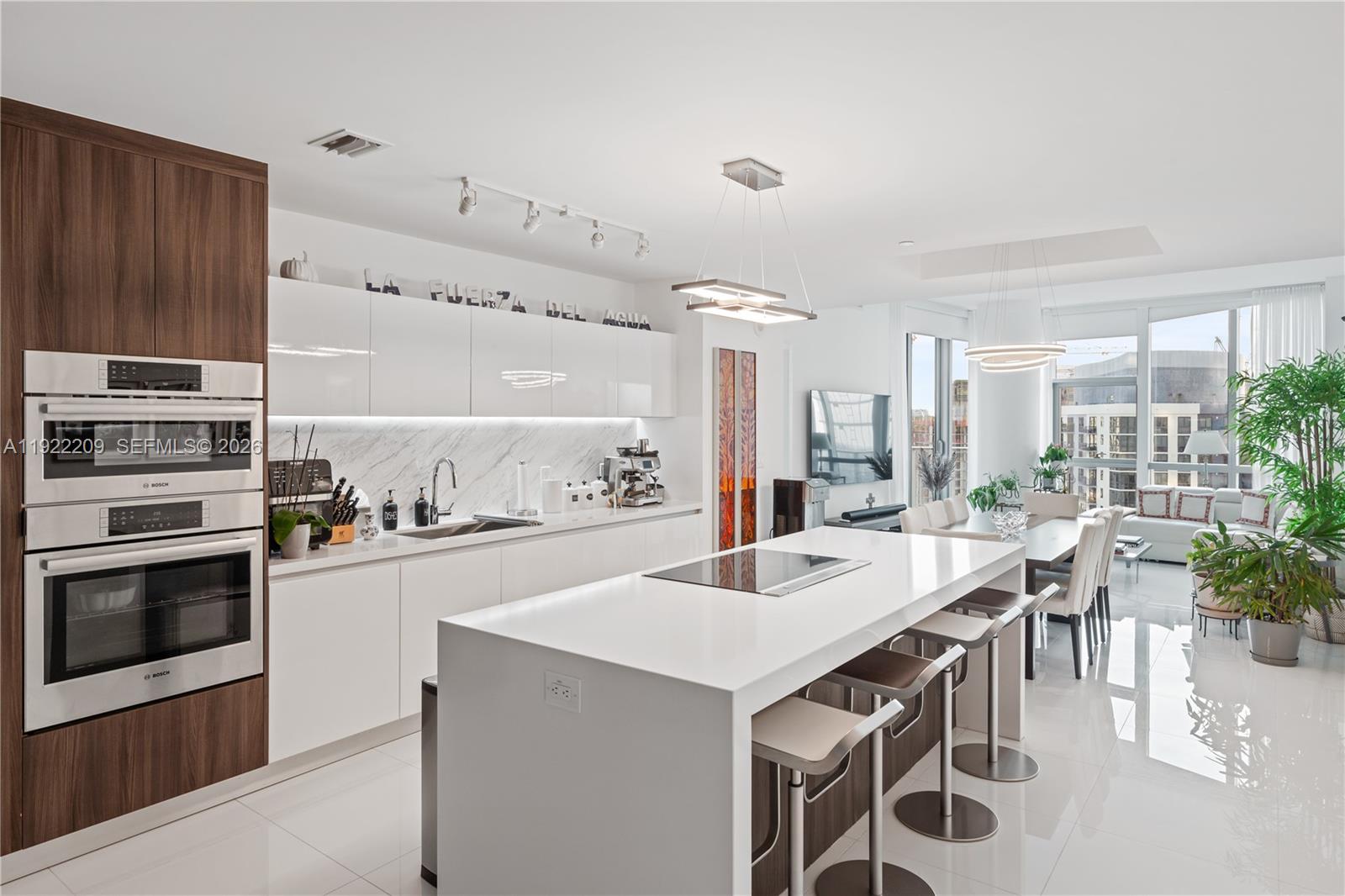 PARAMOUNT MIAMI WORLDCENTE - Residential