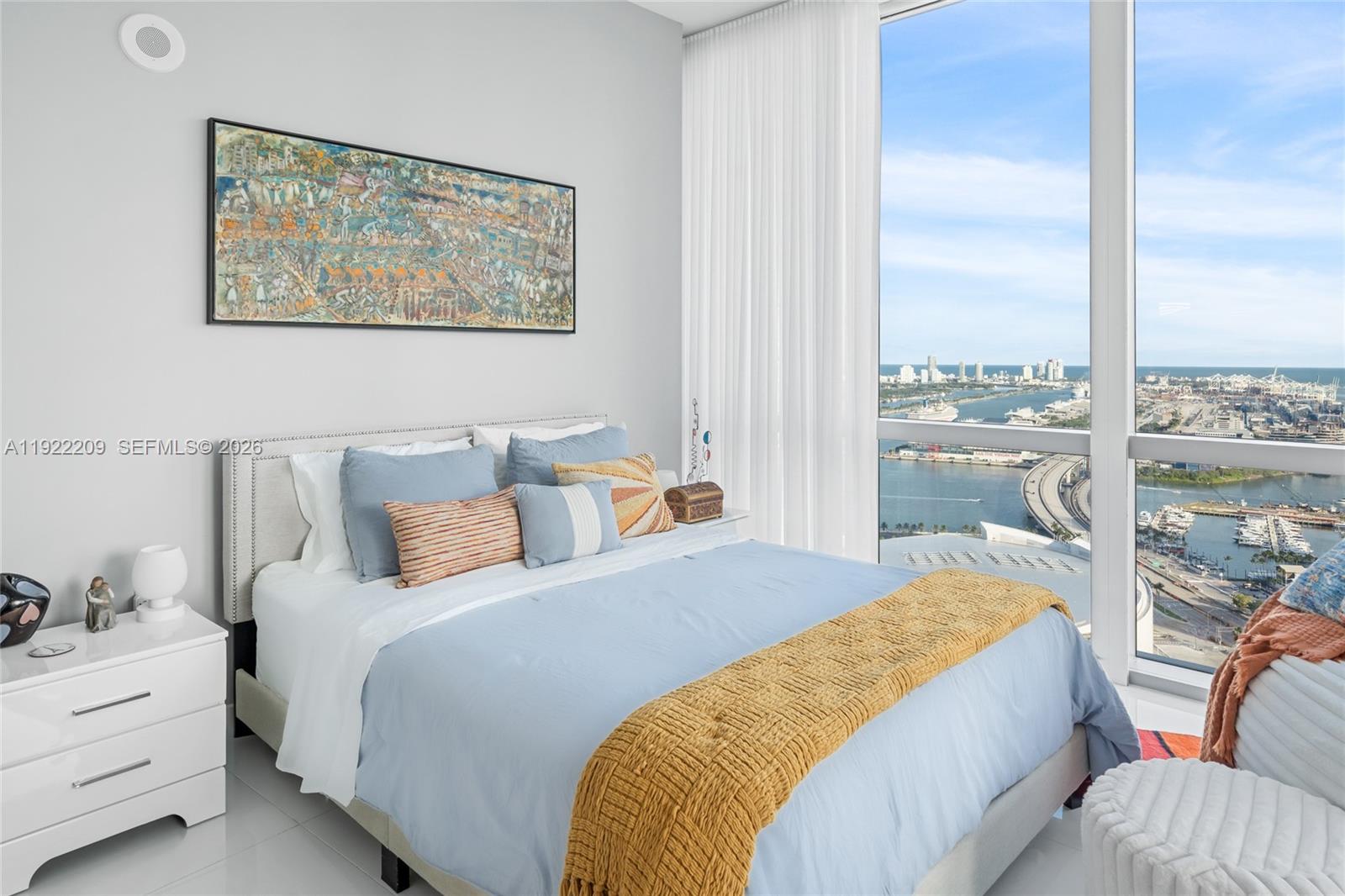 PARAMOUNT MIAMI WORLDCENTE - Residential