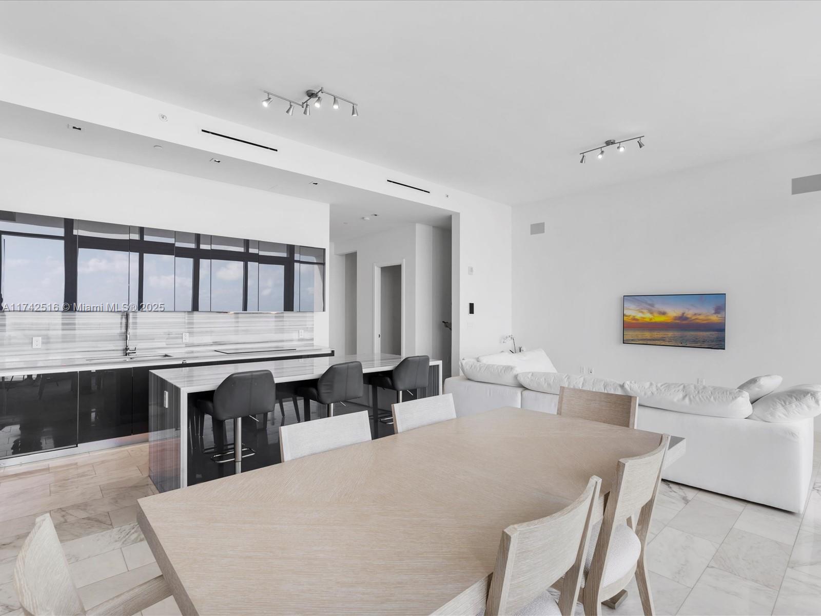 ECHO BRICKELL CONDO - Residential