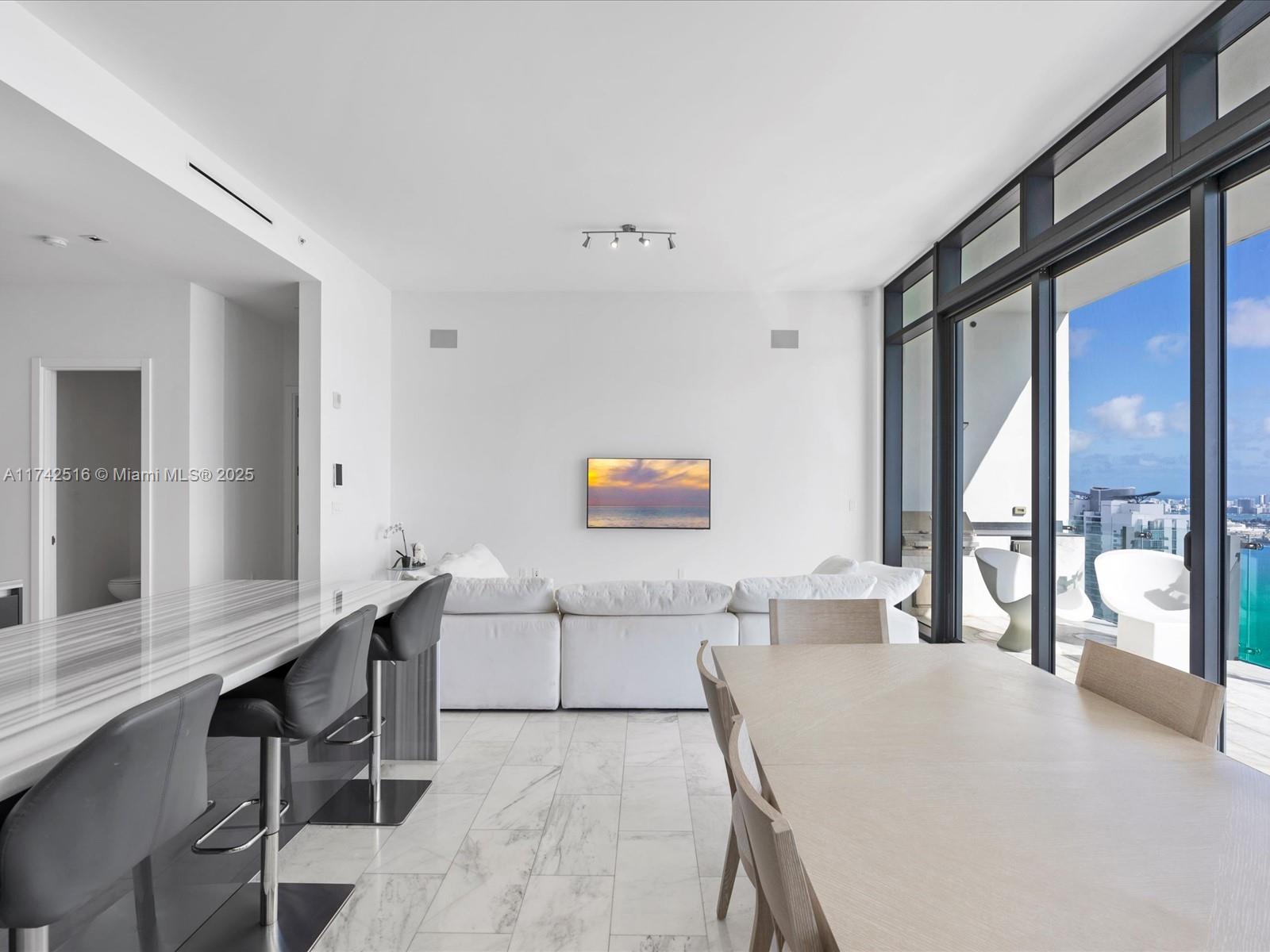 ECHO BRICKELL CONDO - Residential