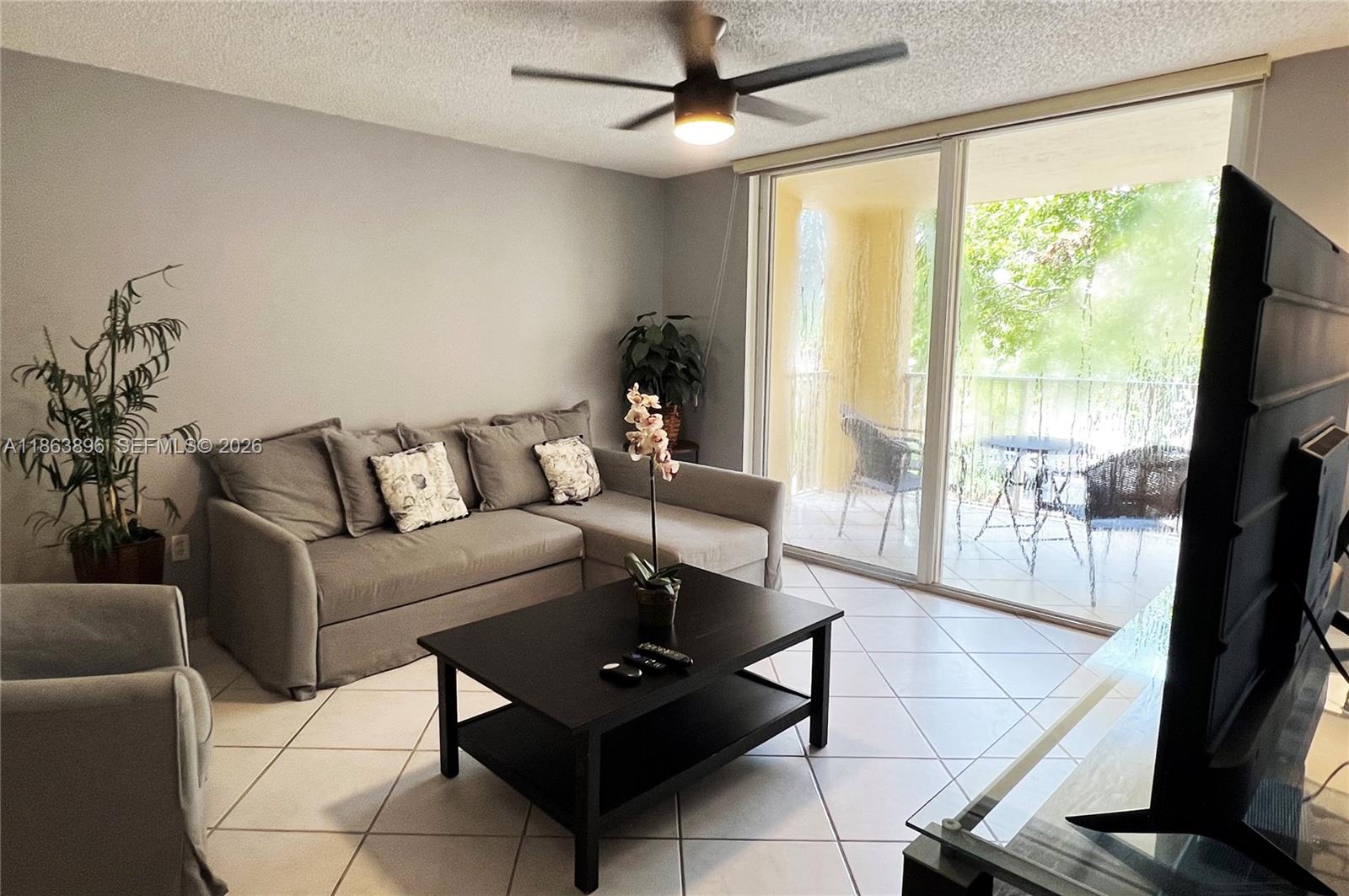 THE YACHT CLUB AT AVENTURA - Residential