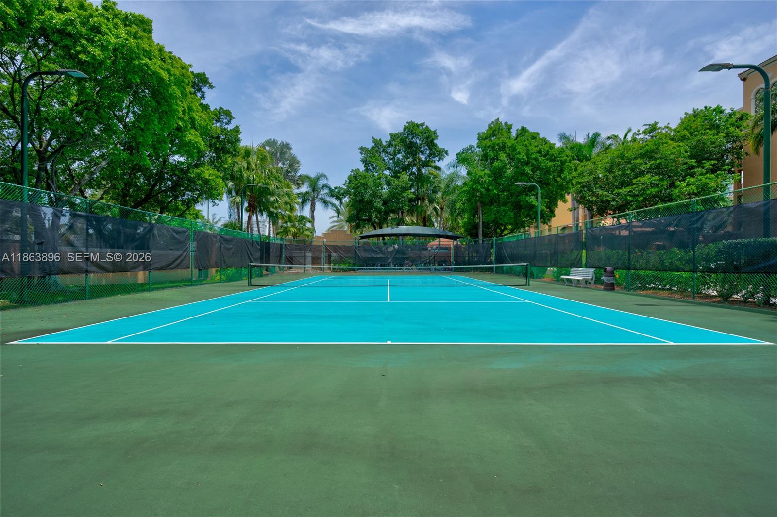 THE YACHT CLUB AT AVENTURA - Residential