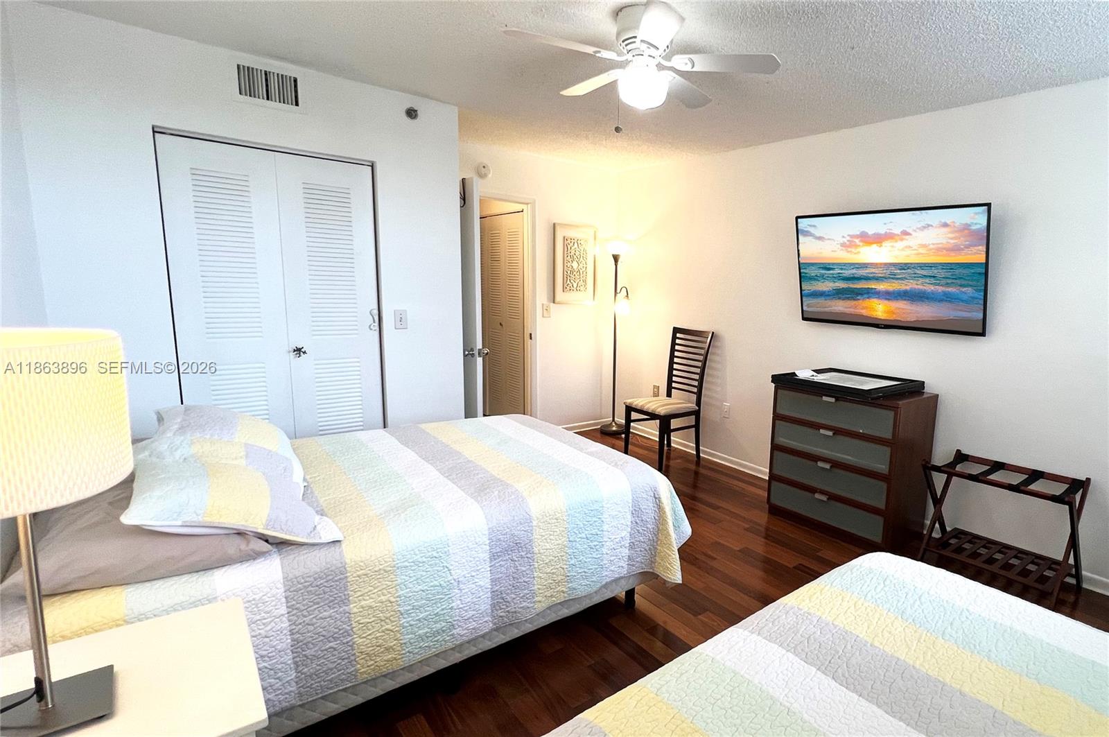 THE YACHT CLUB AT AVENTURA - Residential