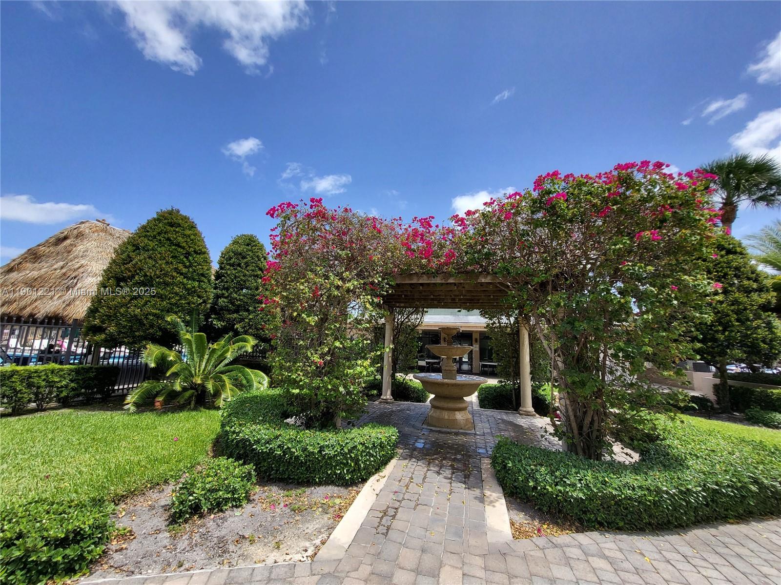 NATURA CONDO NO 1 - Residential