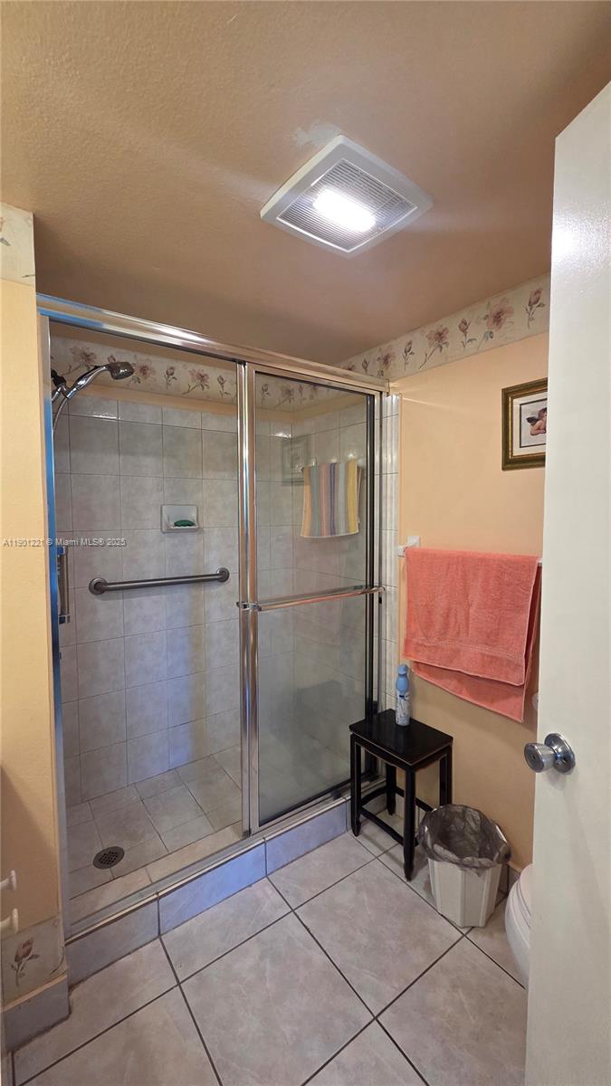 NATURA CONDO NO 1 - Residential