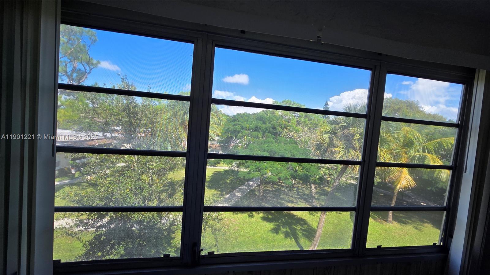 NATURA CONDO NO 1 - Residential