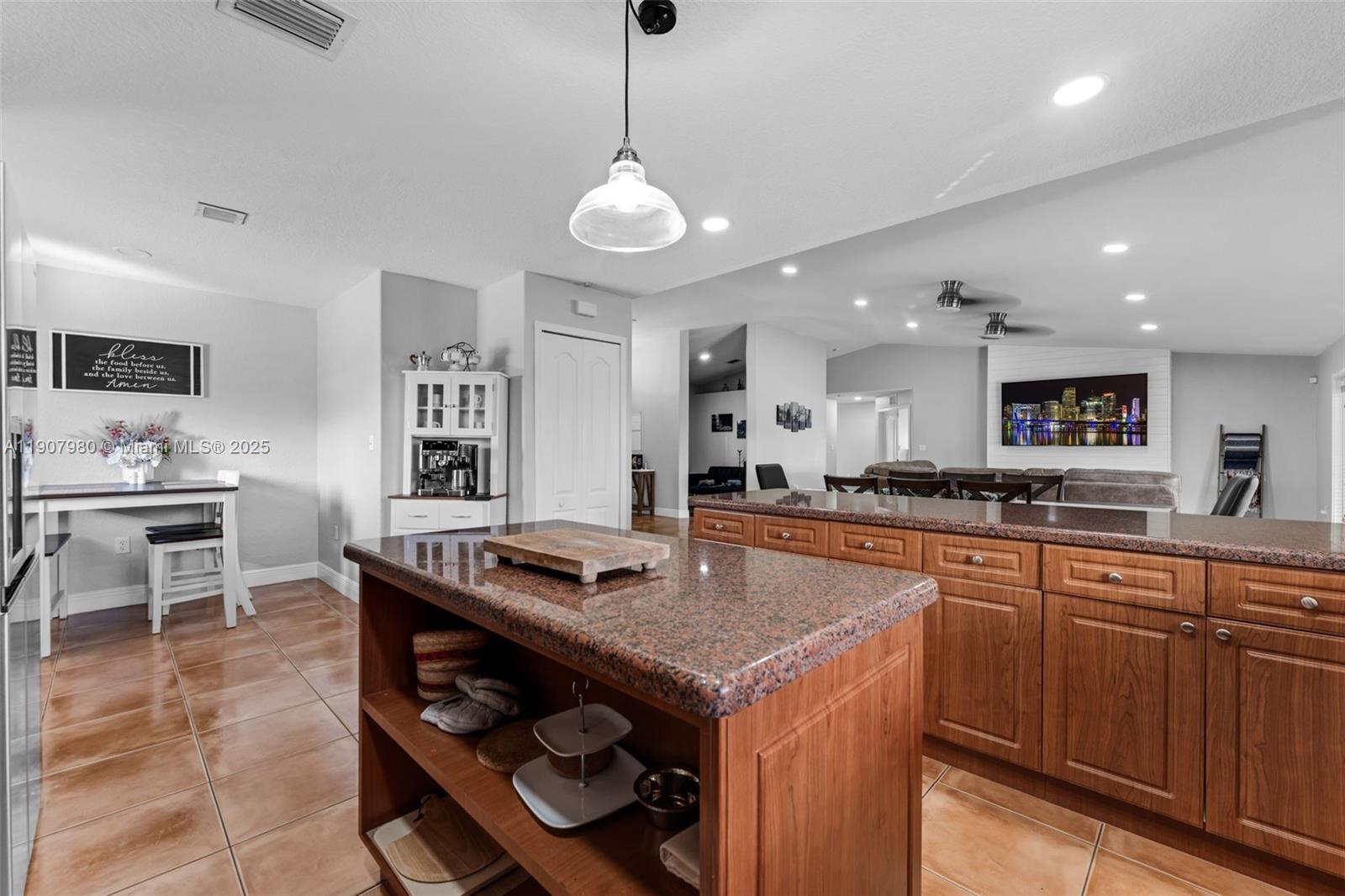 FARM LAND ESTATES - Residential