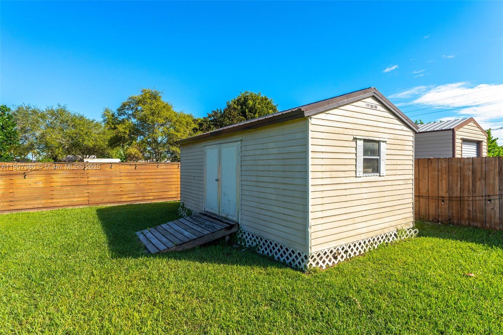 FARM LAND ESTATES - Residential