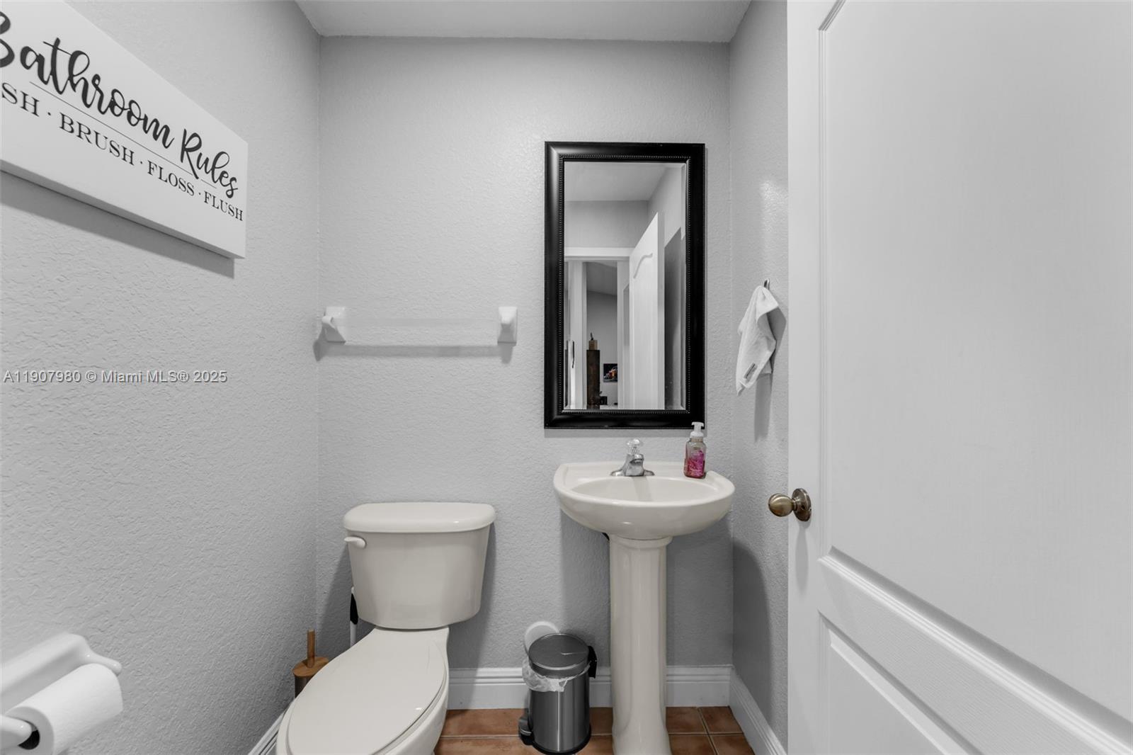 FARM LAND ESTATES - Residential