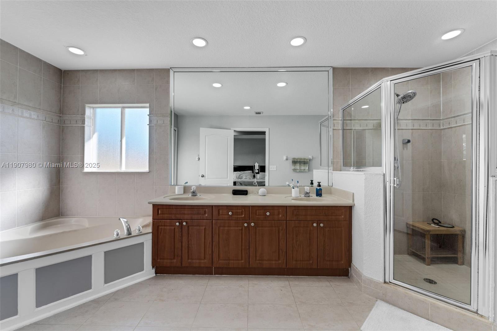 FARM LAND ESTATES - Residential