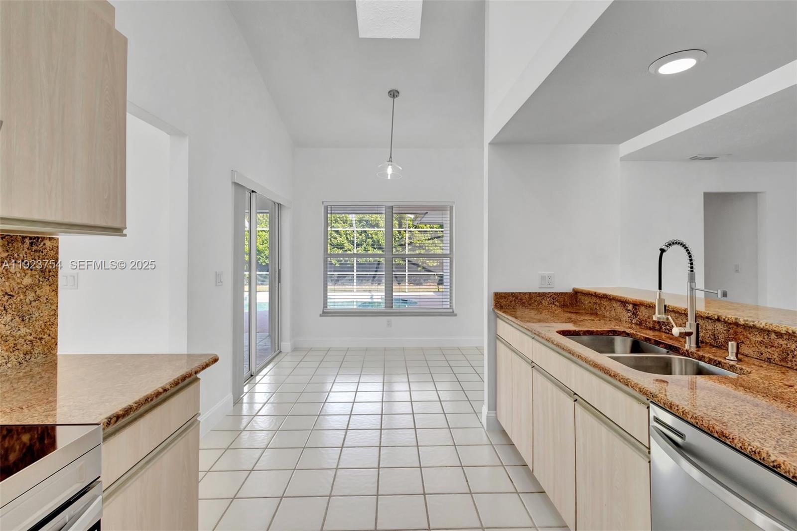 PORT ST LUCIE SECTION 2 - Residential Lease