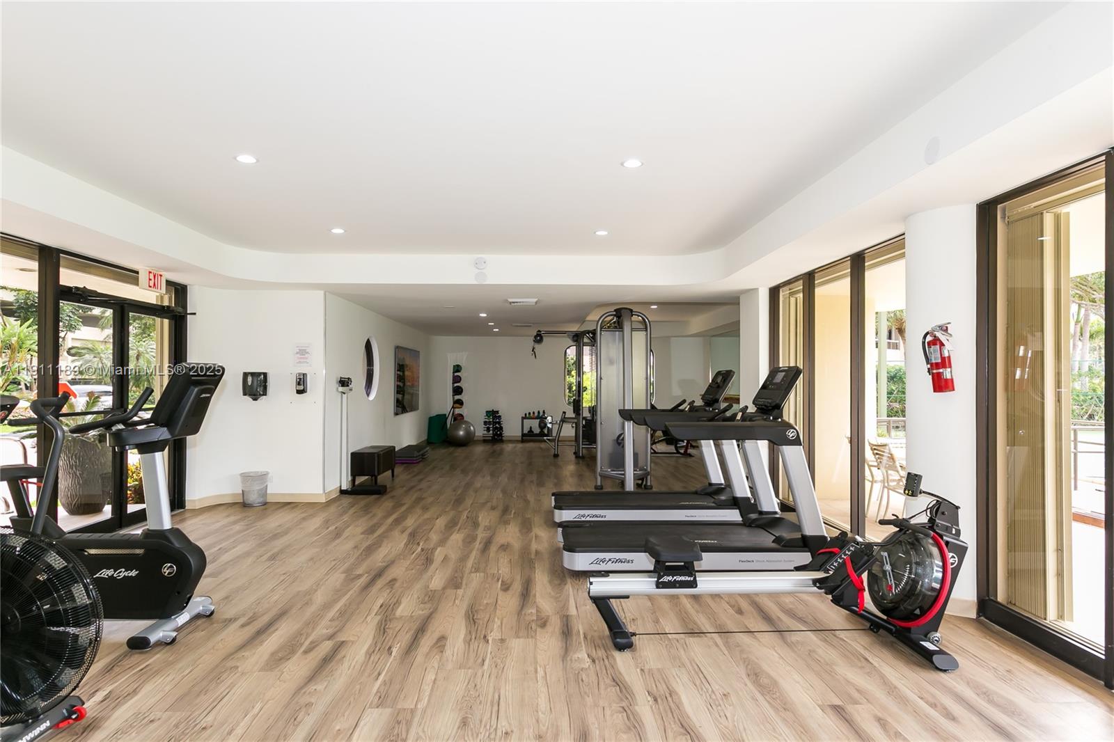 TERRACES NORTH TURNBERRY - Residential