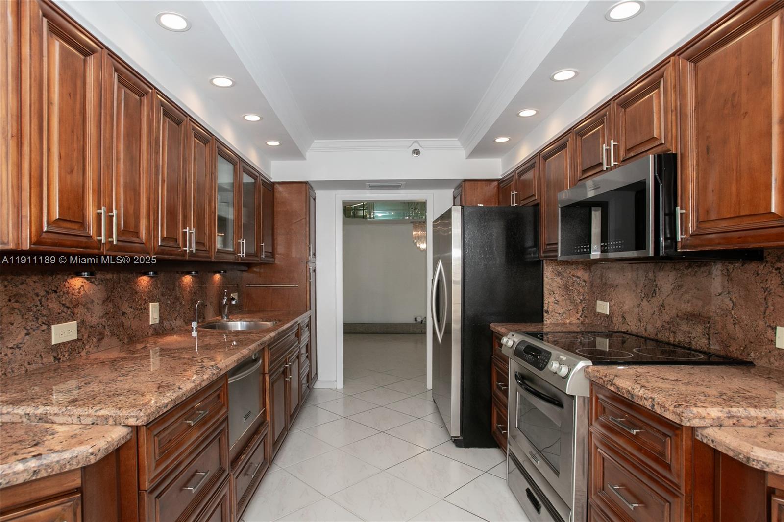 TERRACES NORTH TURNBERRY - Residential