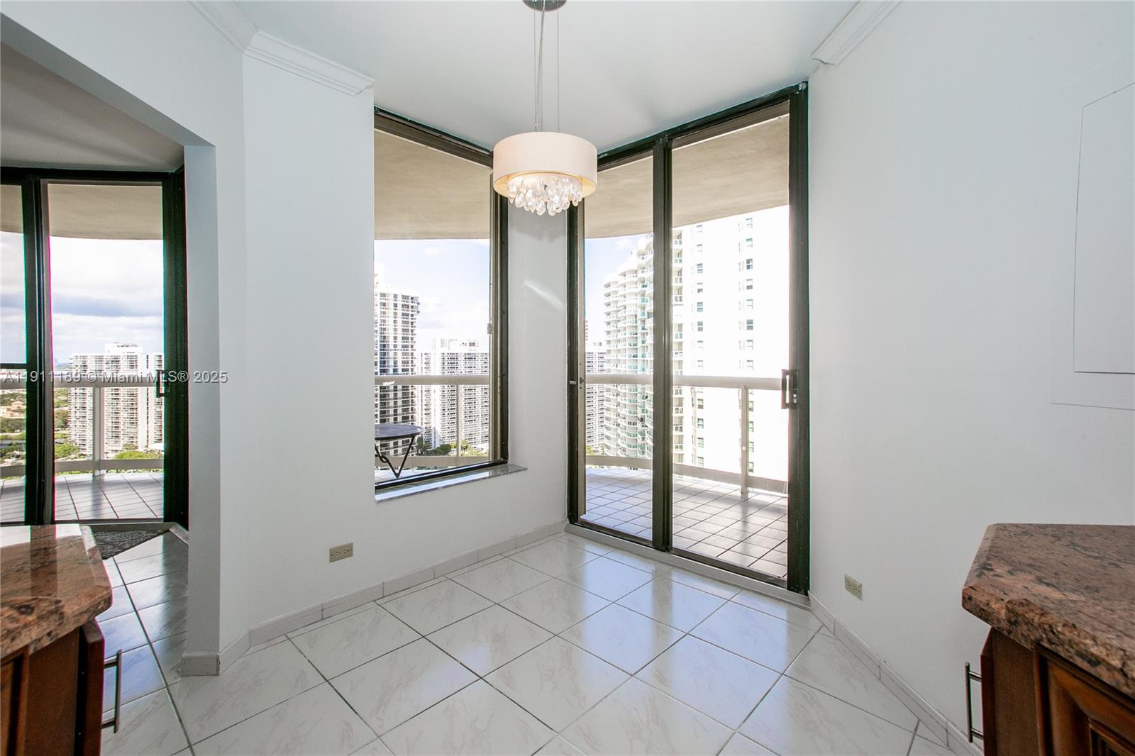 TERRACES NORTH TURNBERRY - Residential