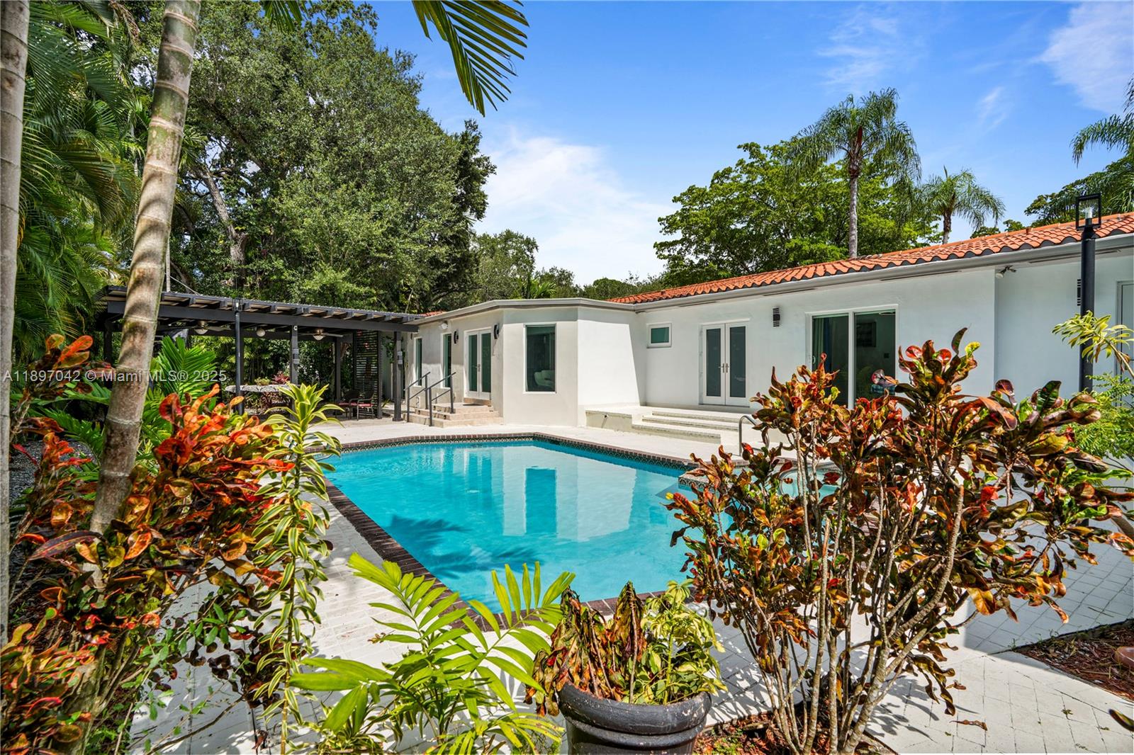 CORAL GABLES RIVIERA SEC - Residential Lease