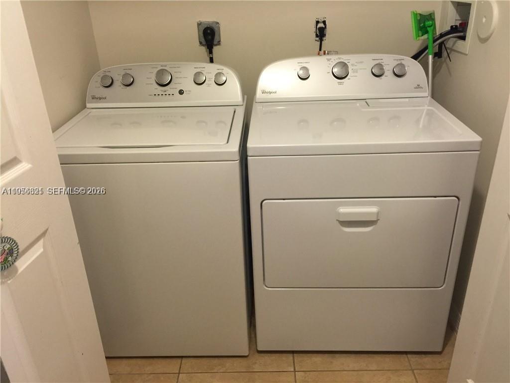 VILLAS AT HARBOR ISLES CO - Residential