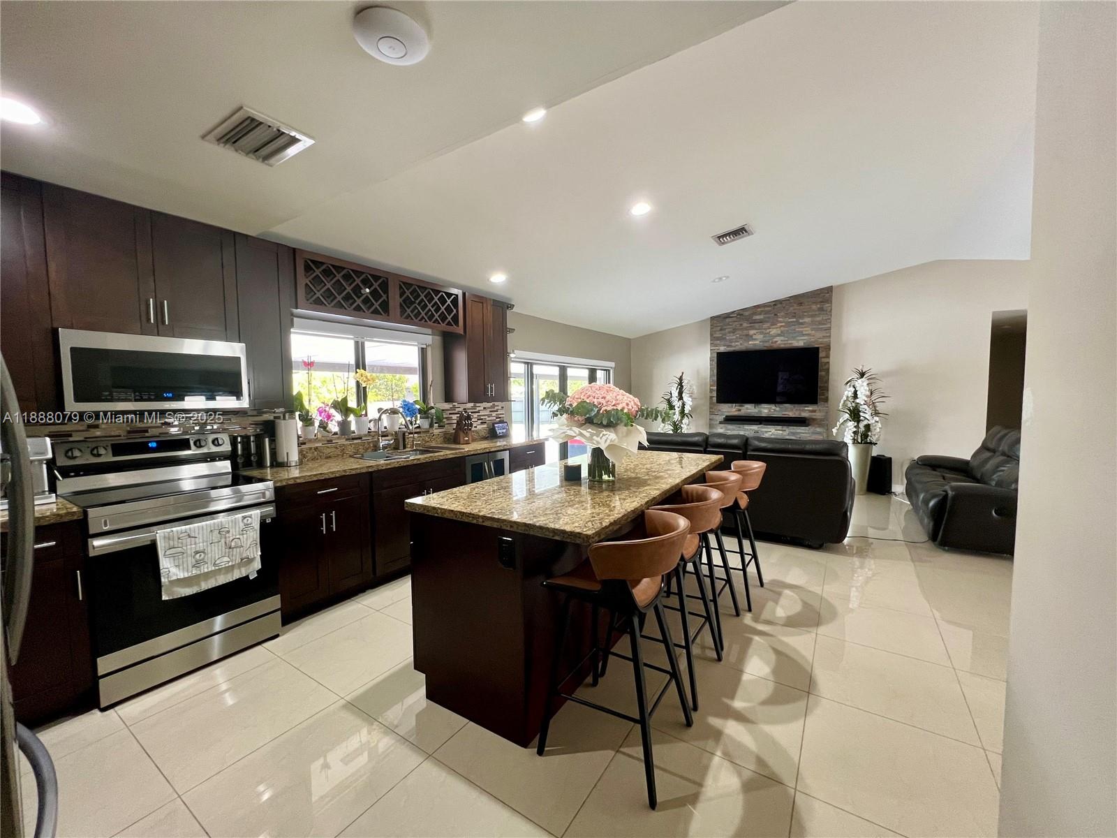 ZAMORA ESTATES - Residential