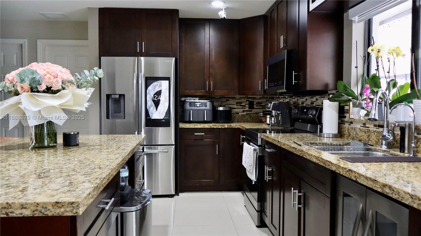 ZAMORA ESTATES - Residential