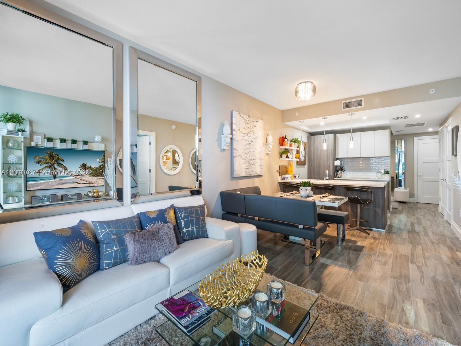 801 SMA RESIDENCES CONDO - Residential