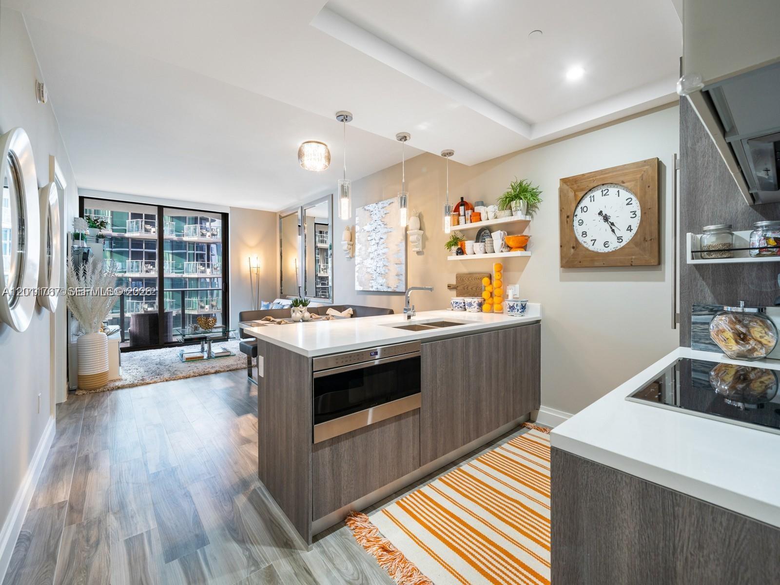801 SMA RESIDENCES CONDO - Residential
