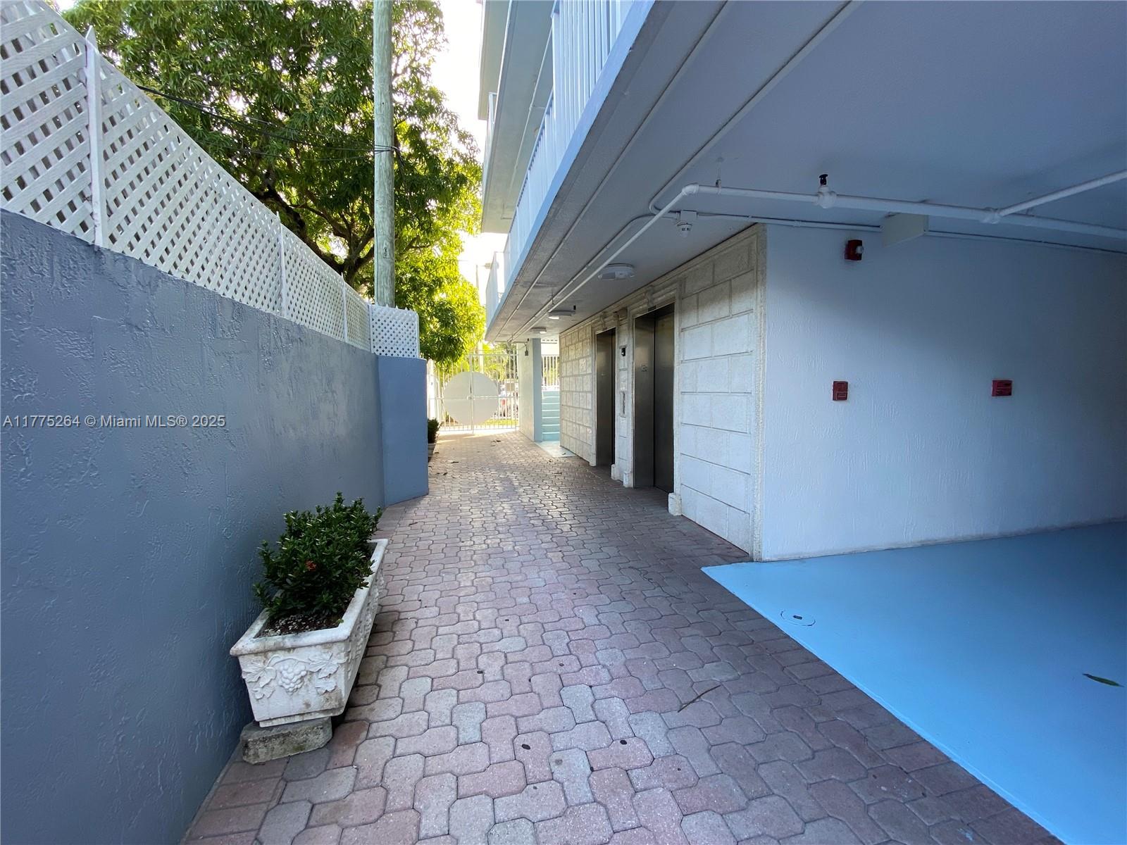2575 SW 27th Ave 203