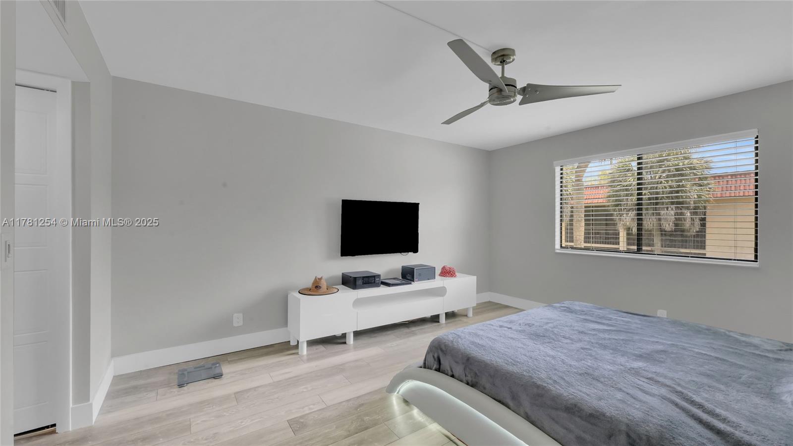 RACQUET CLUB APARTMENTS A - Residential