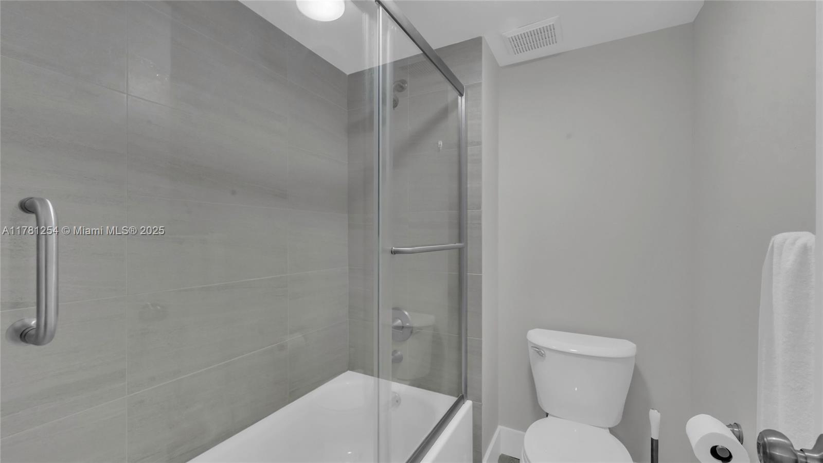 RACQUET CLUB APARTMENTS A - Residential