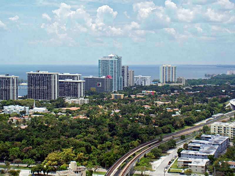 SPECTACULAR UPGRADED 2/2 CORNER UNIT WITH WRAPAROUND BALCONIES. CERAMIC FLOORS. CUSTOM CLOSETS AND CUSTOM WINDOW TREATMENT. AND BEAUTIFUL LIGHT FIXTURES. WALKING DISTANCE TO MARY BRICKELL VILLAGE, RESTAURANTS, BARS, BRICKELL CITY CENTRE AND MORE. NEW LUXURY BUILDING DESIGN BY AWARD WINNING ARQUITECTONICA. FEATURING FITNESS CENTER, SPA, LAP AND INFINITY POOLS,KIDS PLAYROOM ,BUSINESS CENTER,BBQ AREA AND MORE.
