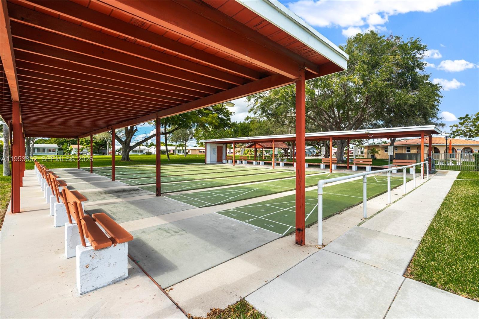 MAINLANDS OF TAMARAC LAKE - Residential