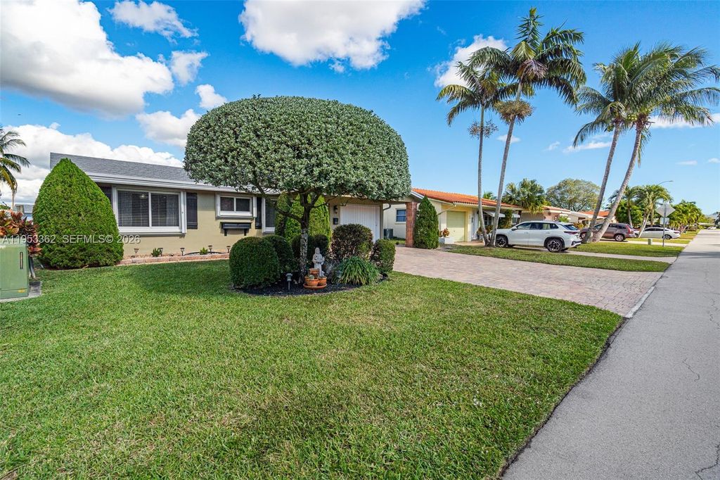 Photo of 4507 NW 46th St, Tamarac, FL 33319 (MLS # A11953362)