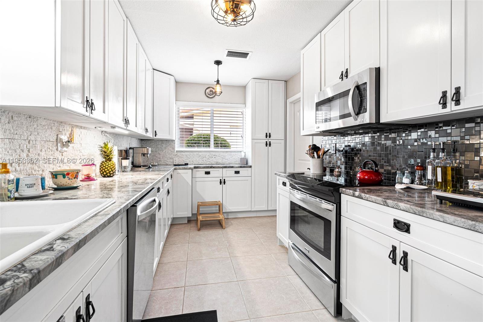 MAINLANDS OF TAMARAC LAKE - Residential