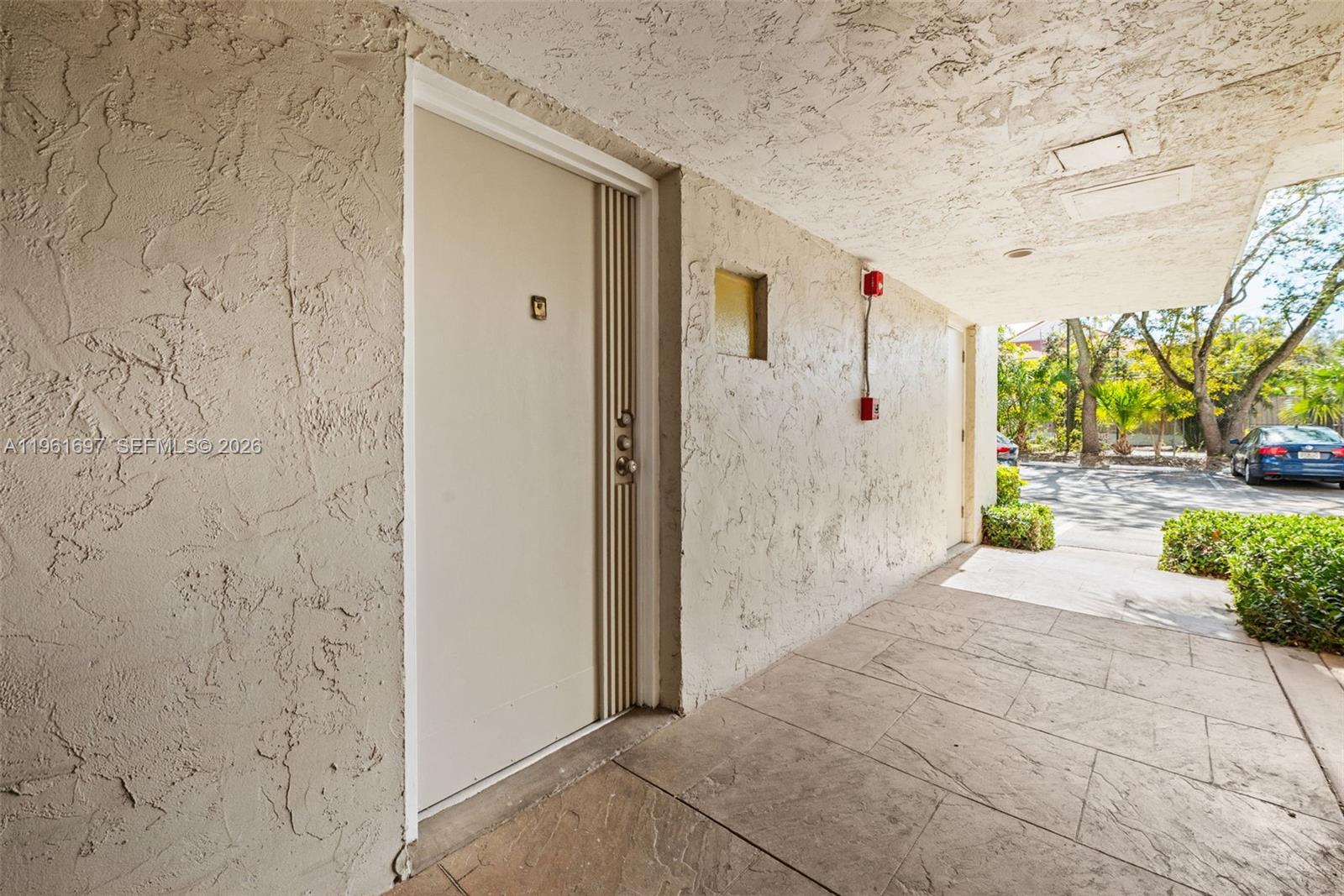 6886 N Kendall Dr D102