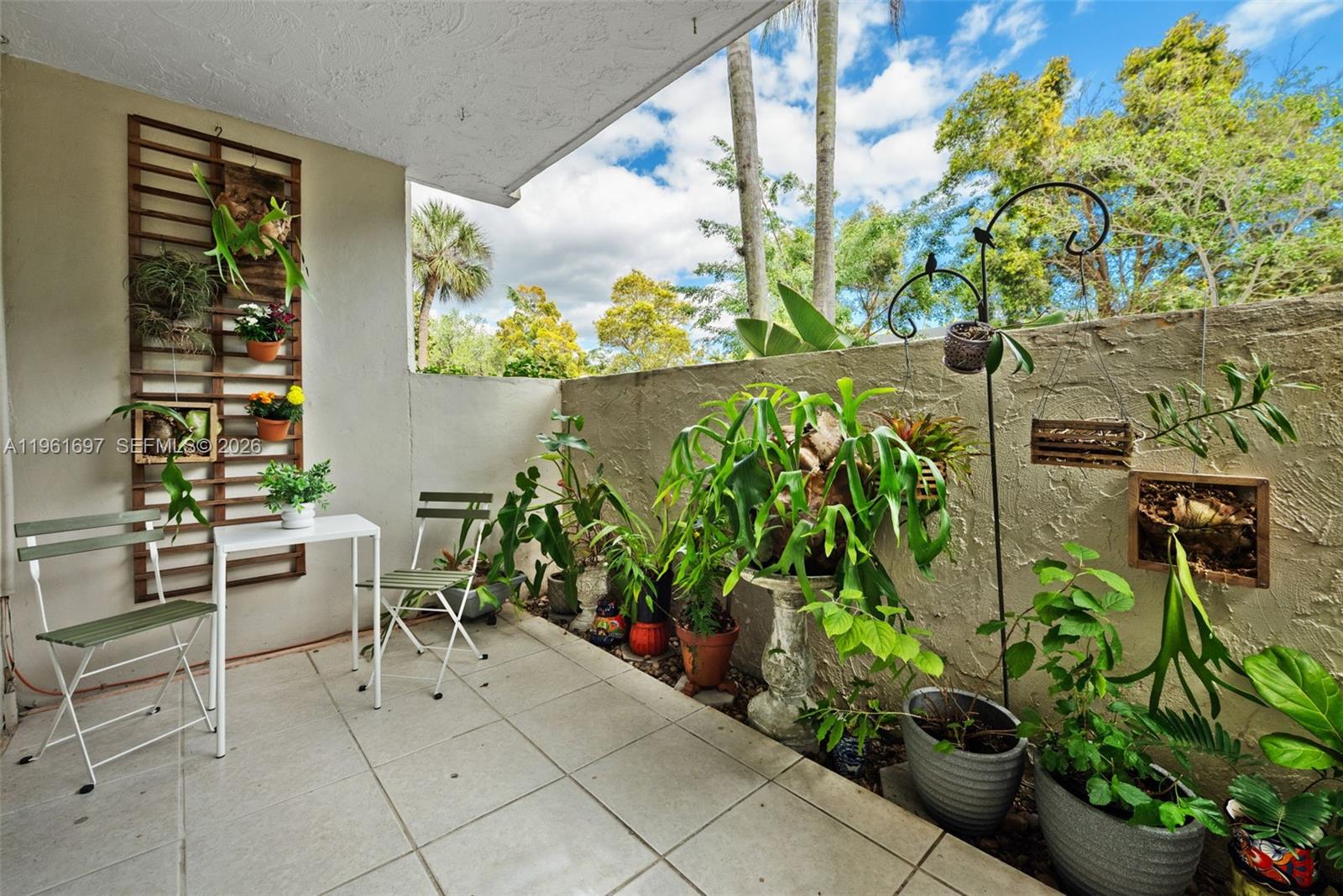 DADELAND GROVE CONDO - Residential