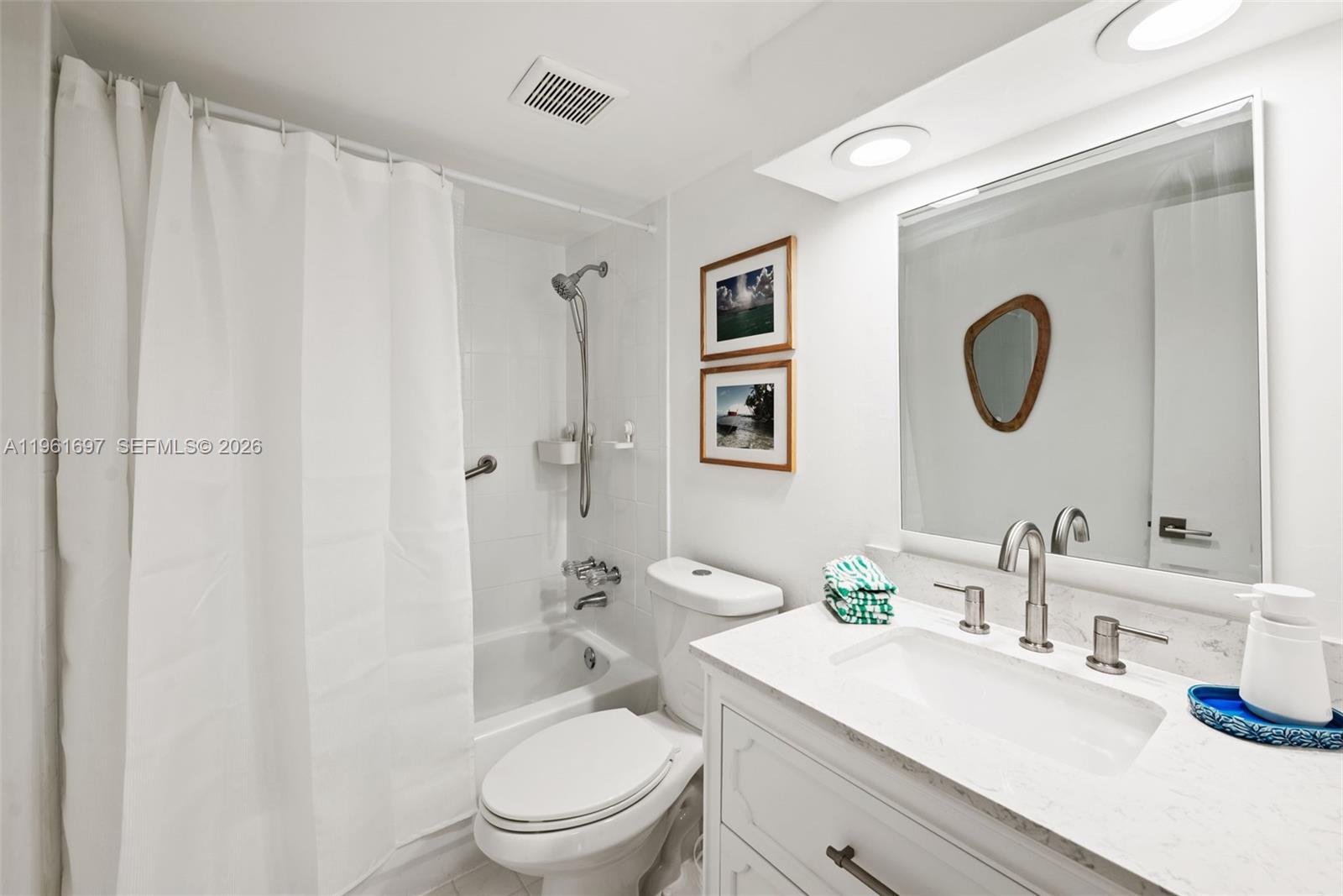 DADELAND GROVE CONDO - Residential