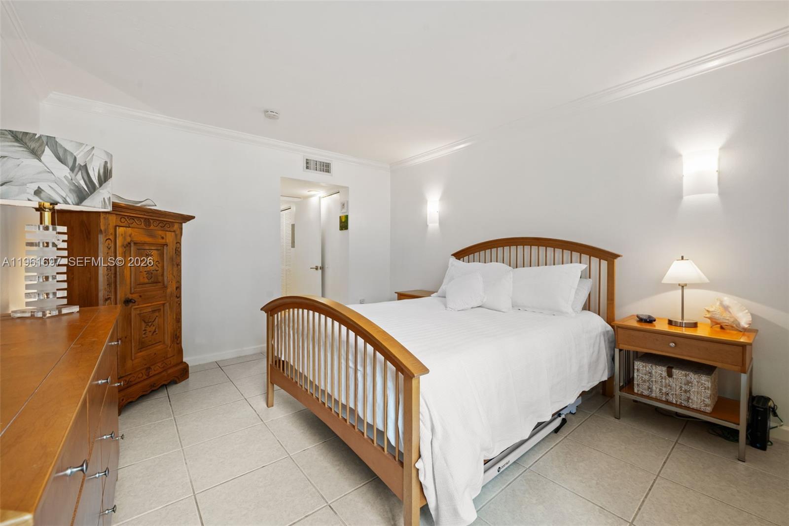 DADELAND GROVE CONDO - Residential