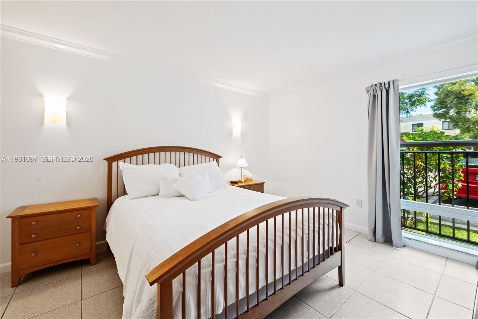 DADELAND GROVE CONDO - Residential