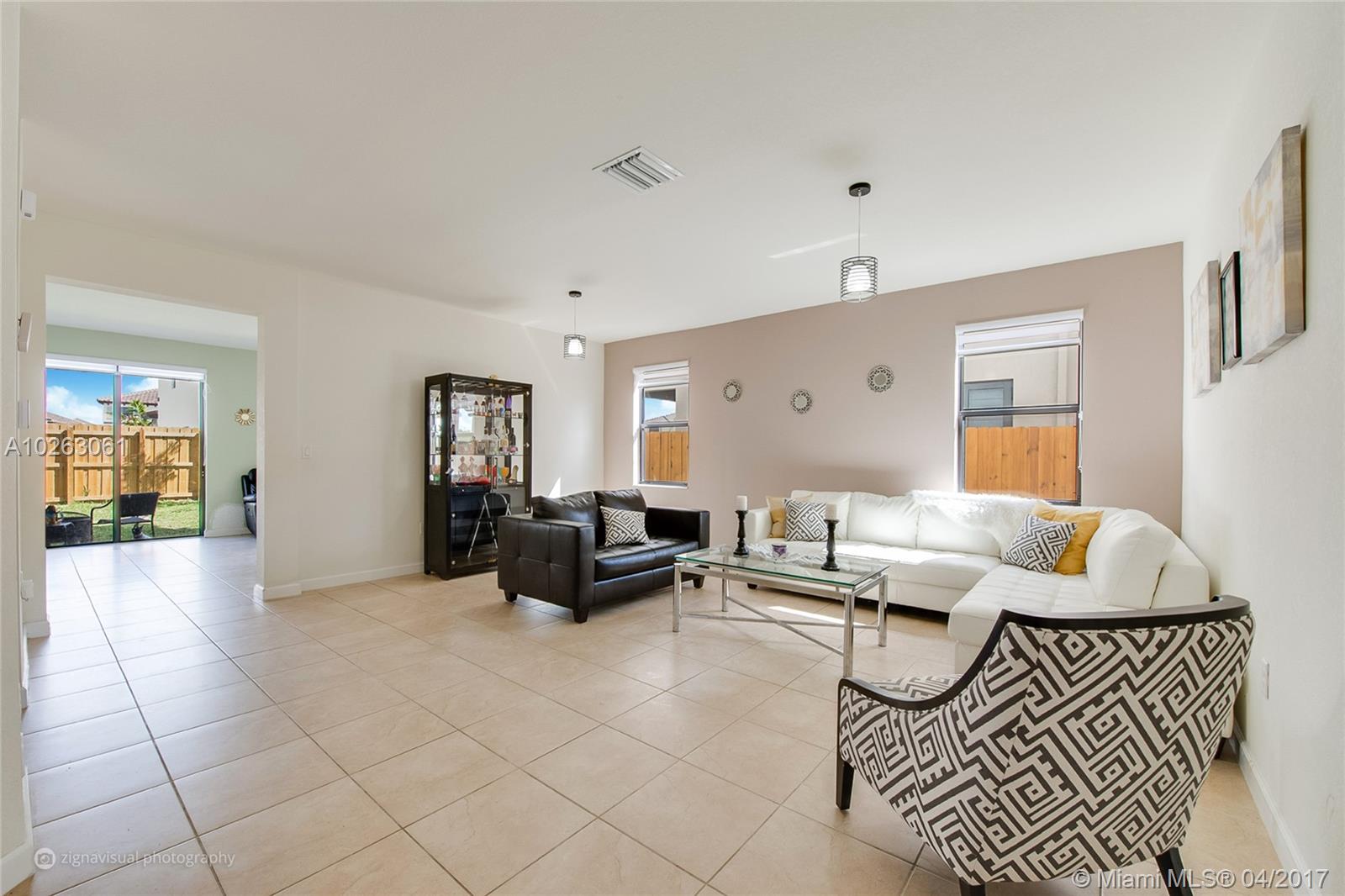 COCO PALM ESTATES - Residential Lease