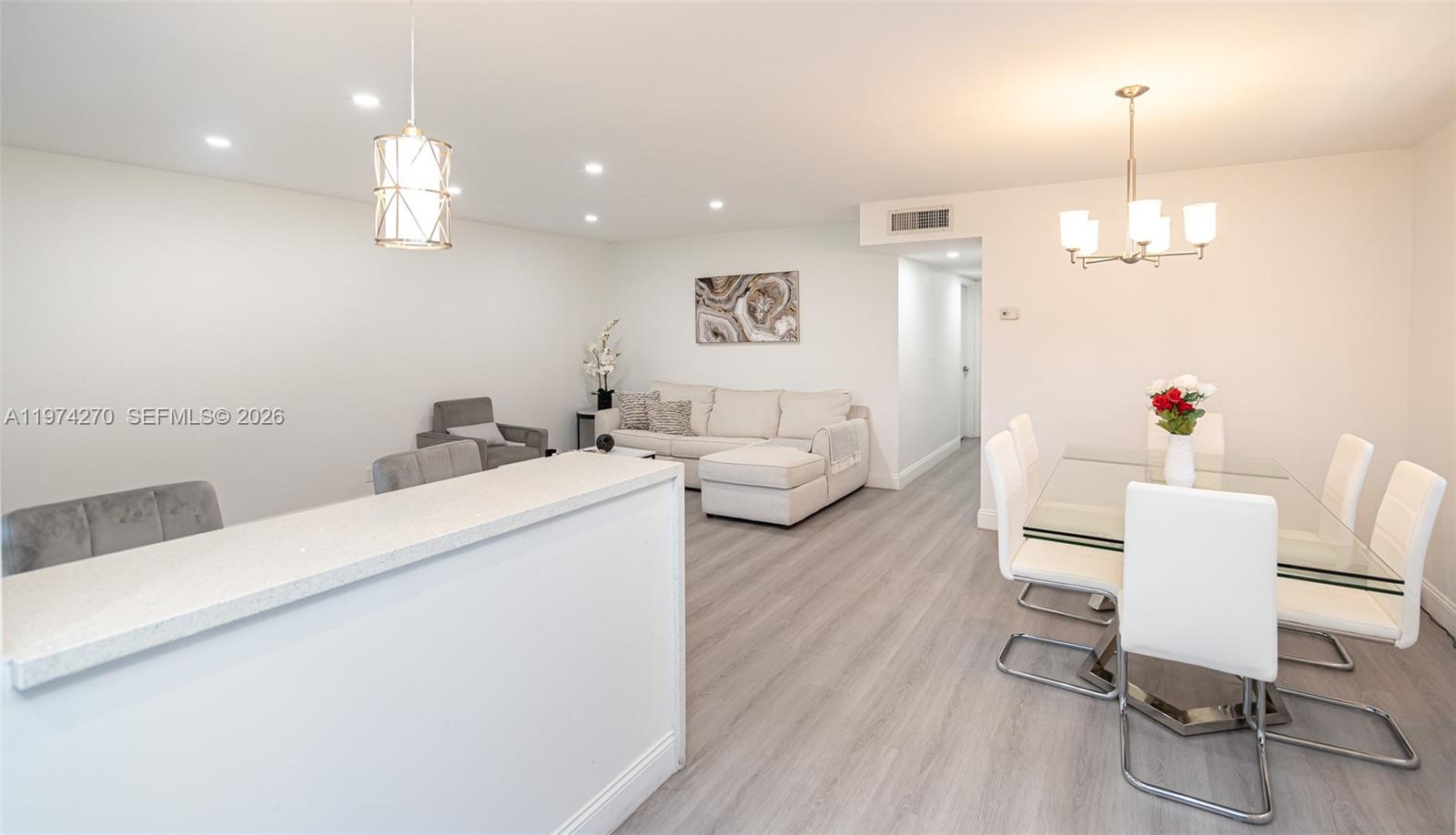 BEVERLY HILLS CONDO NUMBE - Residential