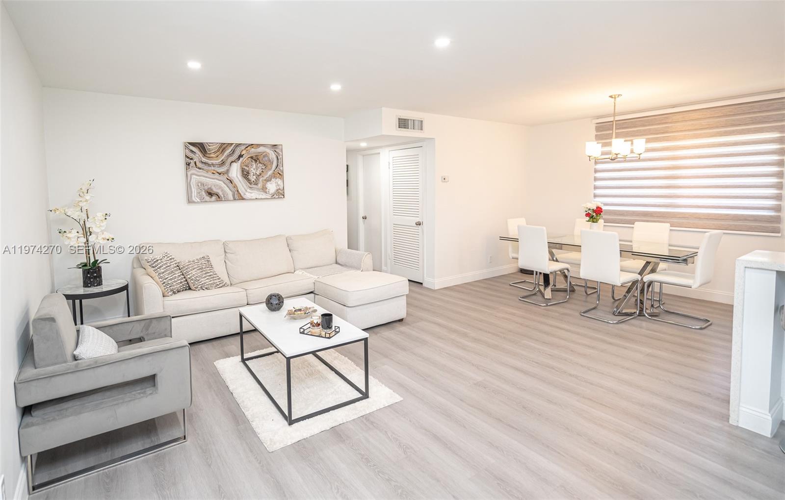 BEVERLY HILLS CONDO NUMBE - Residential