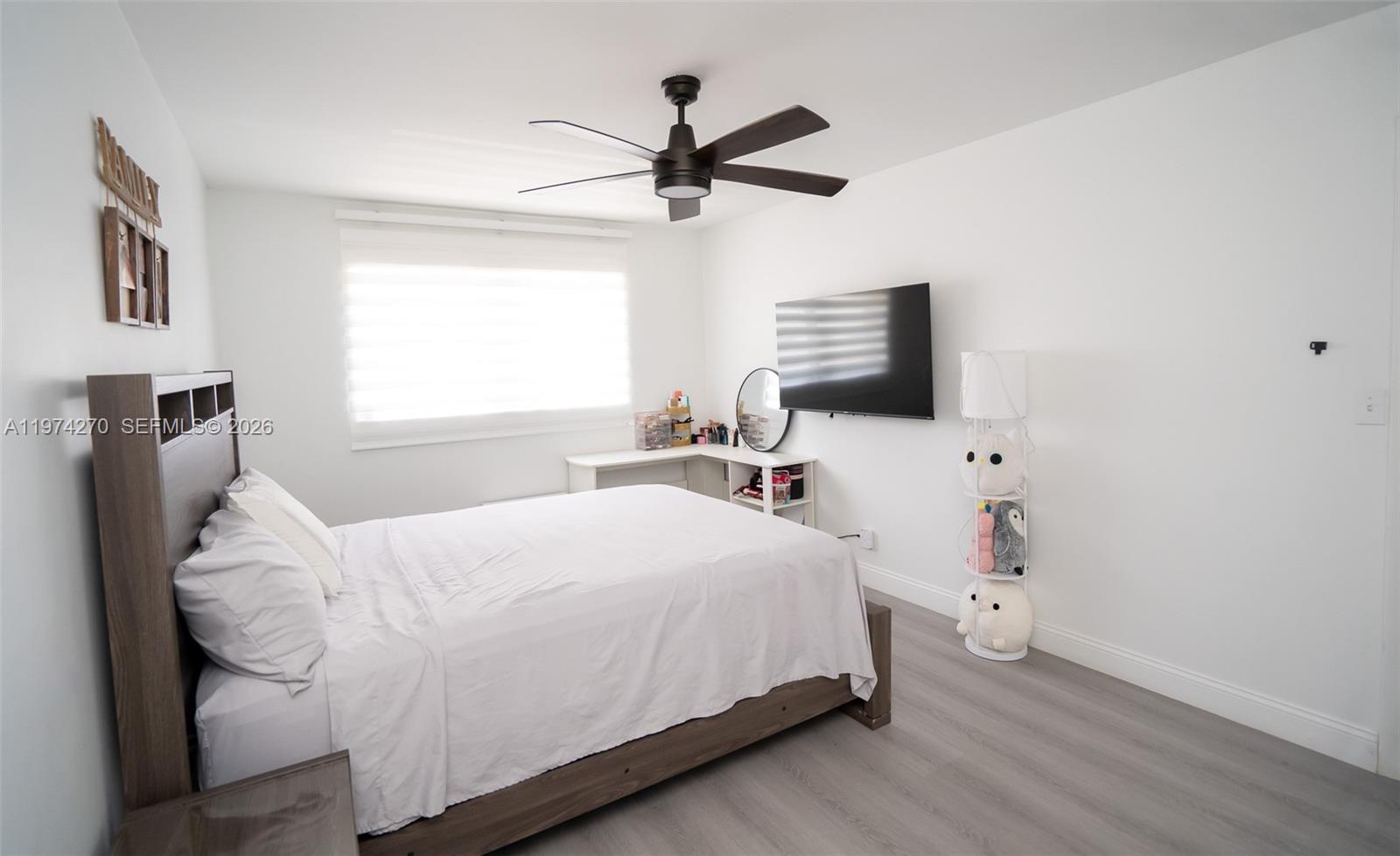 BEVERLY HILLS CONDO NUMBE - Residential