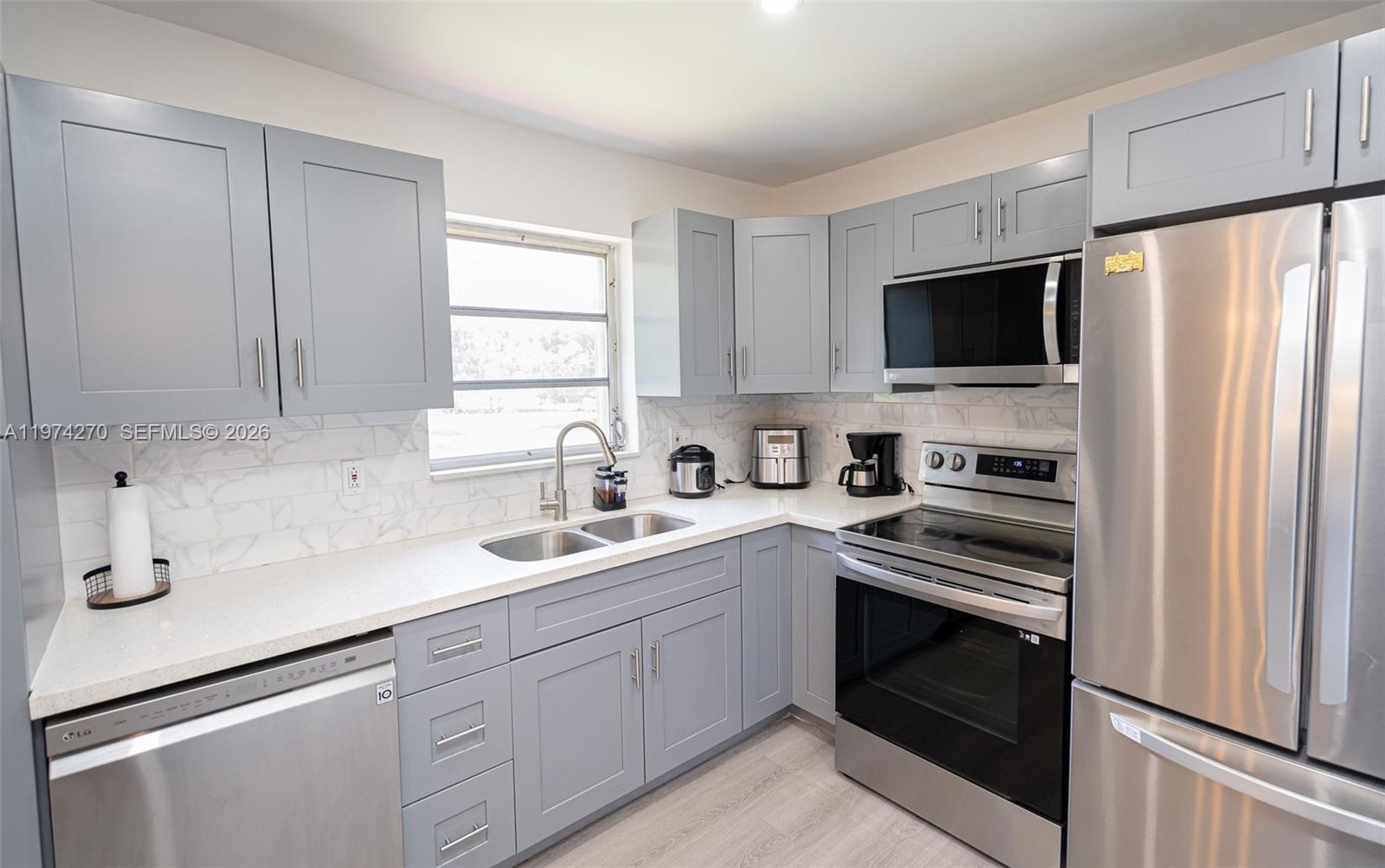 BEVERLY HILLS CONDO NUMBE - Residential