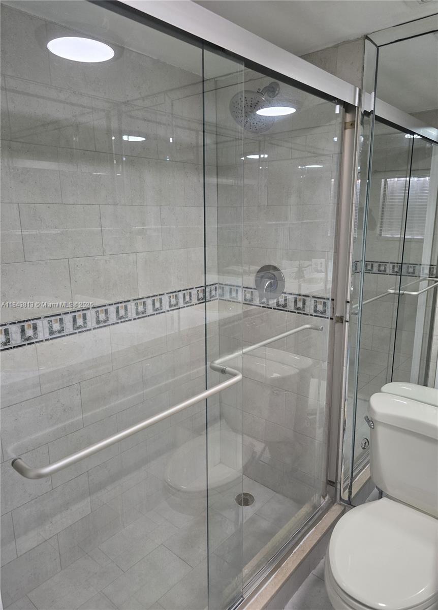 RESIDENCIAL EL PRADO COND - Residential