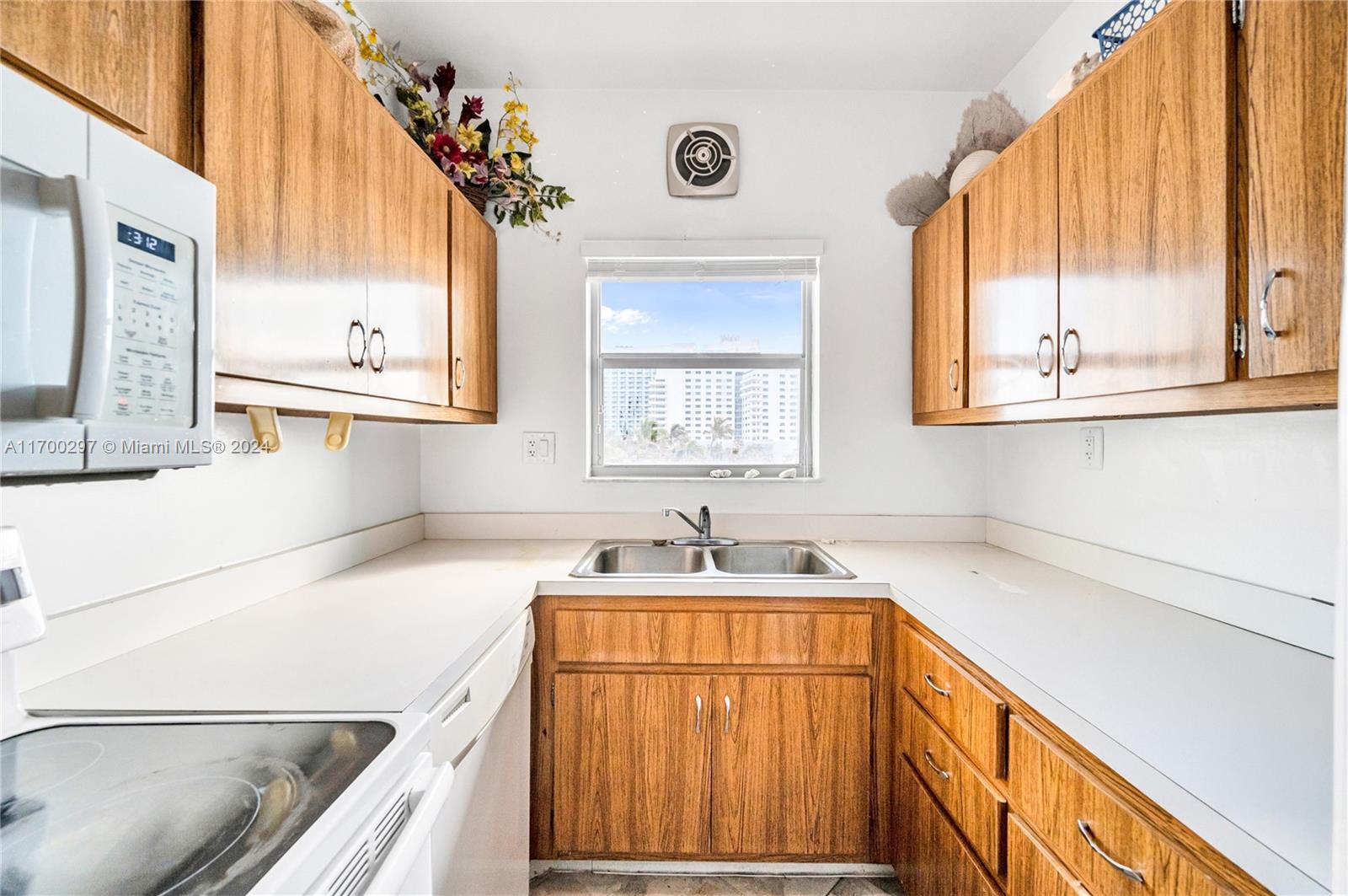 MIMOSA CONDO - Residential Lease