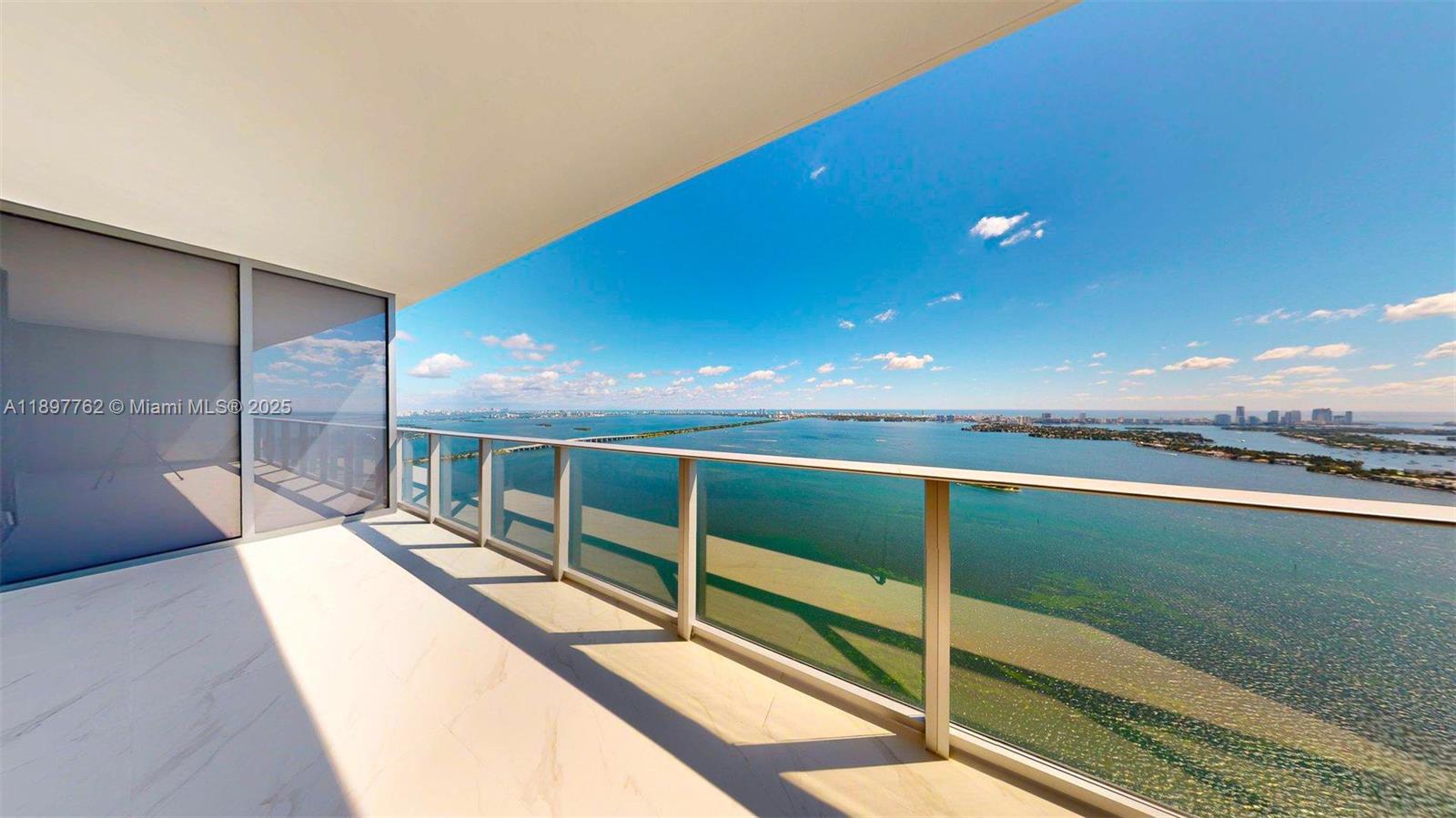 ARIA RESERVE MIAMI - Residential Lease