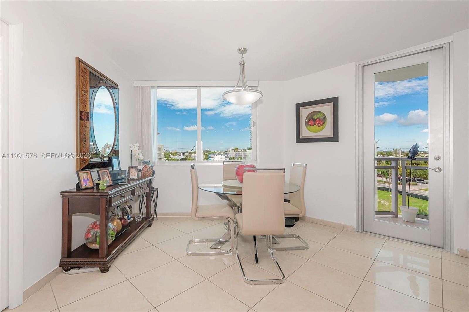 BURLEIGH HOUSE CONDO - Residential