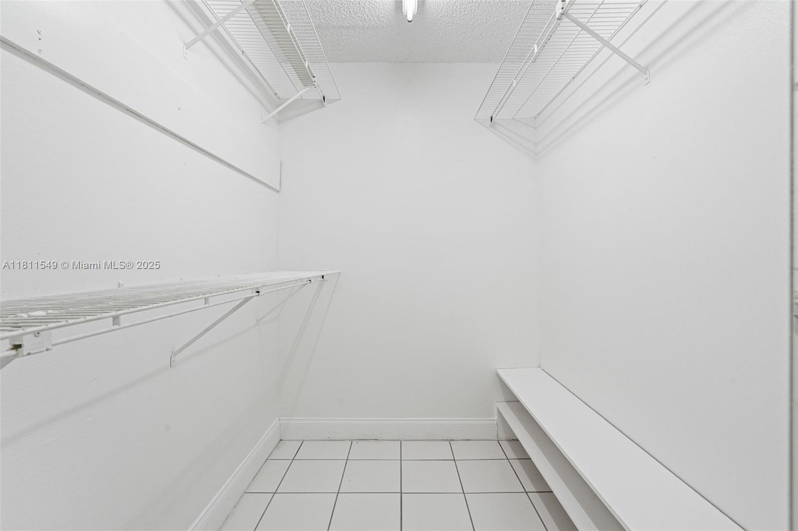 MIAMI LAKES LOCH LOMOND W - Residential