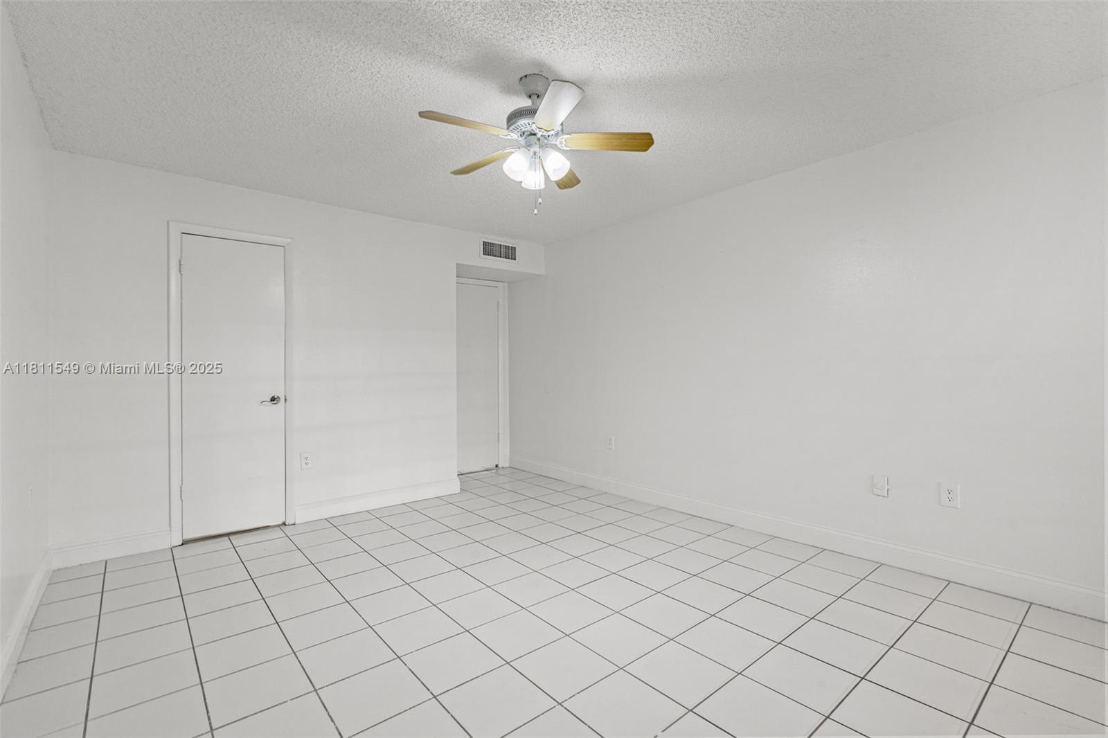 MIAMI LAKES LOCH LOMOND W - Residential